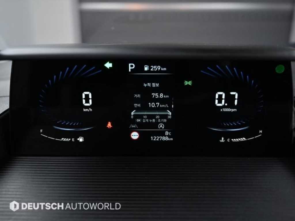 HYUNDAI Staria - Vista 8