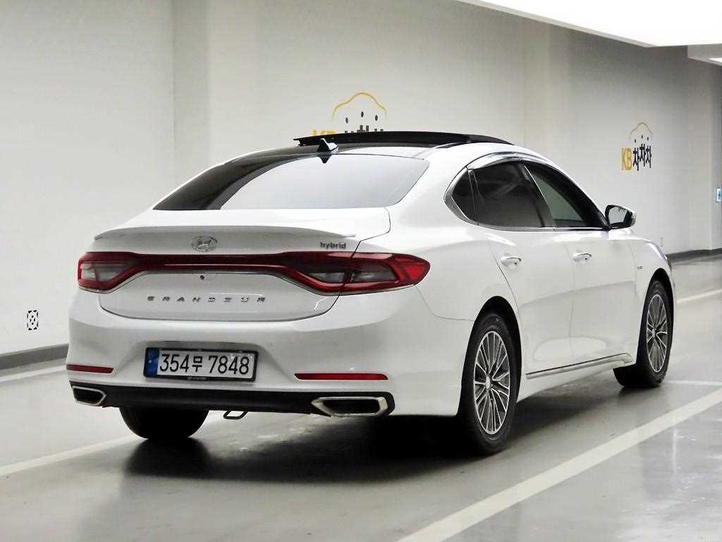 HYUNDAI Grandeur - Vista 4