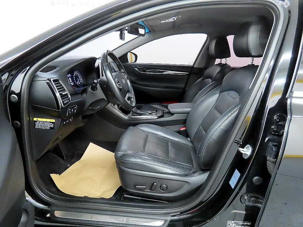 HYUNDAI Grandeur - Vista 5