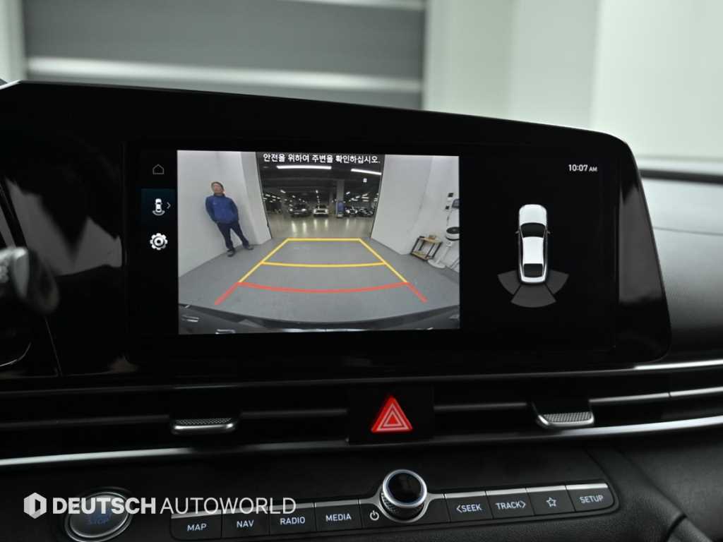 HYUNDAI Avante - Vista 9