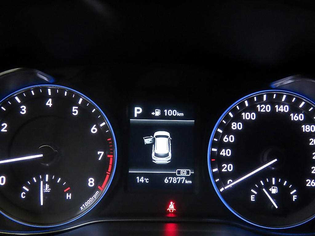 HYUNDAI Kona - Vista 9