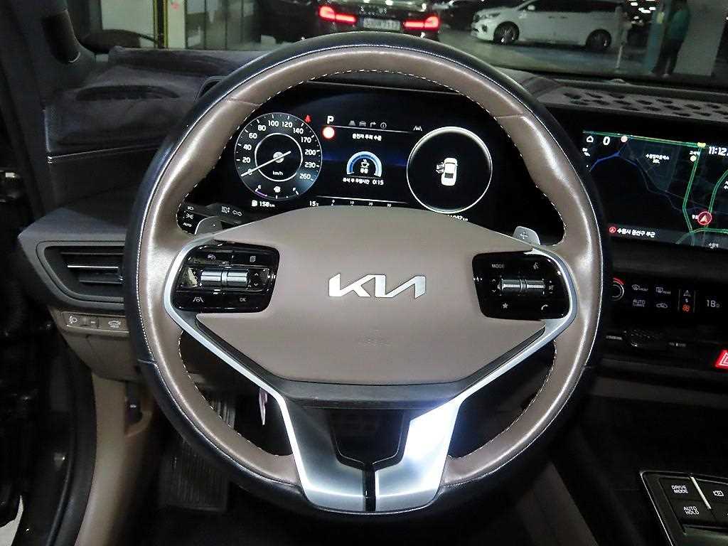 KIA K8 - Vista 8