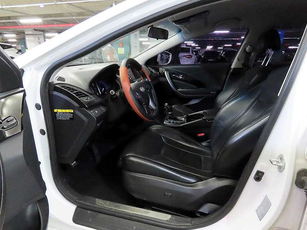 HYUNDAI Grandeur - Vista 6