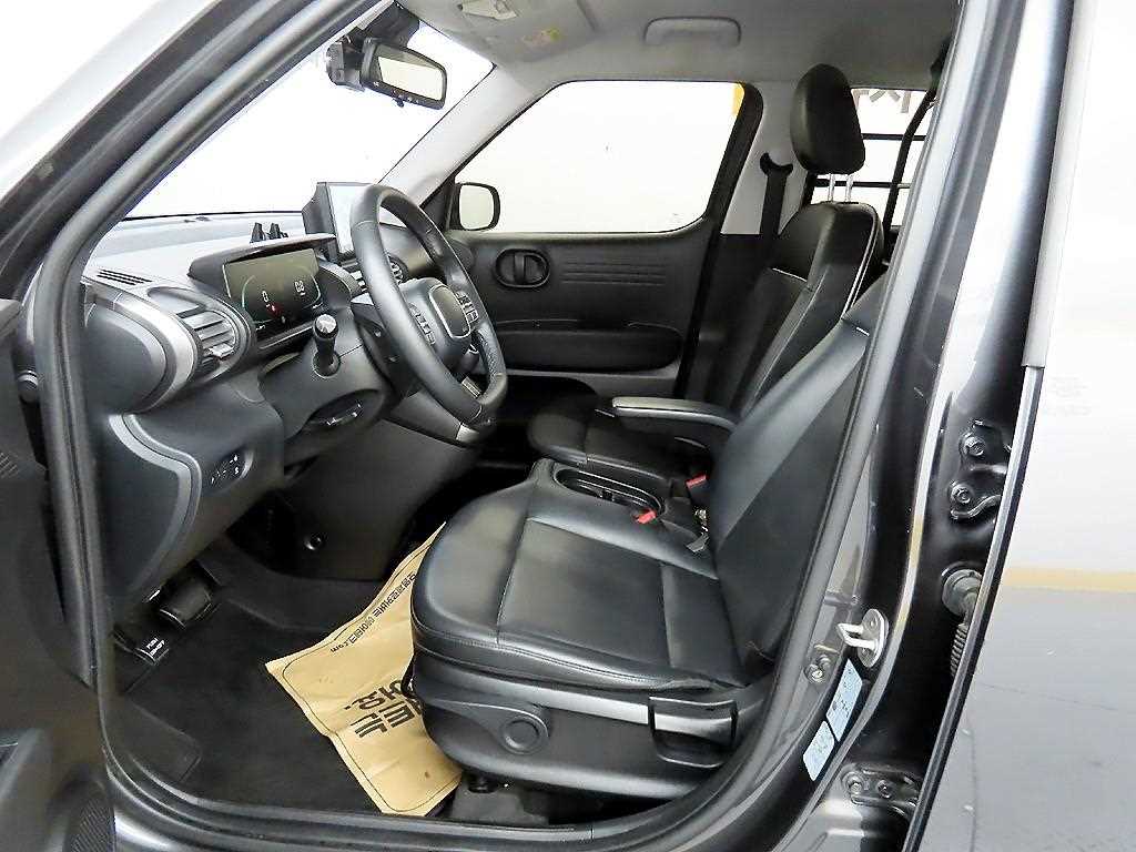 HYUNDAI Casper - Vista 5