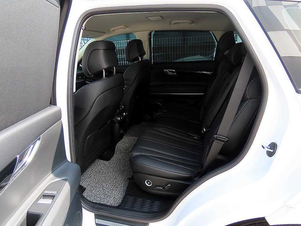 Genesis GV80 - Vista 6