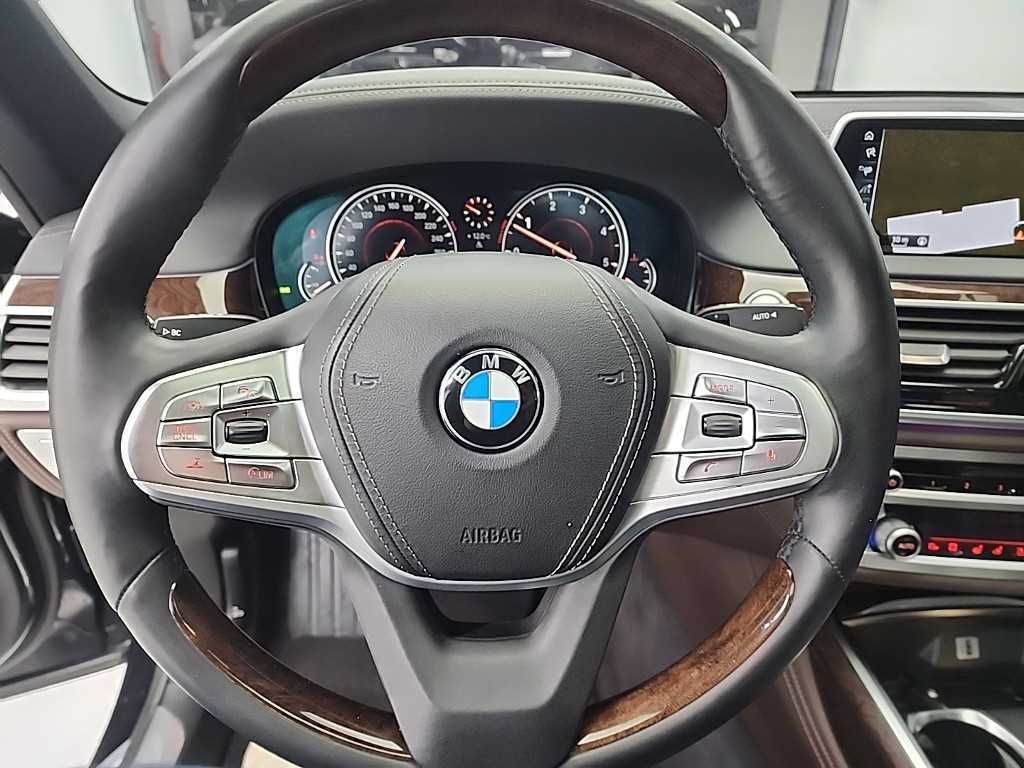 BMW 7 Series - Vista 9