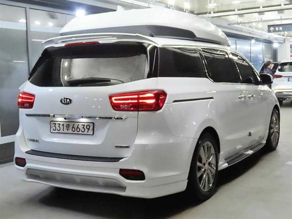 KIA Carnival - Vista 4