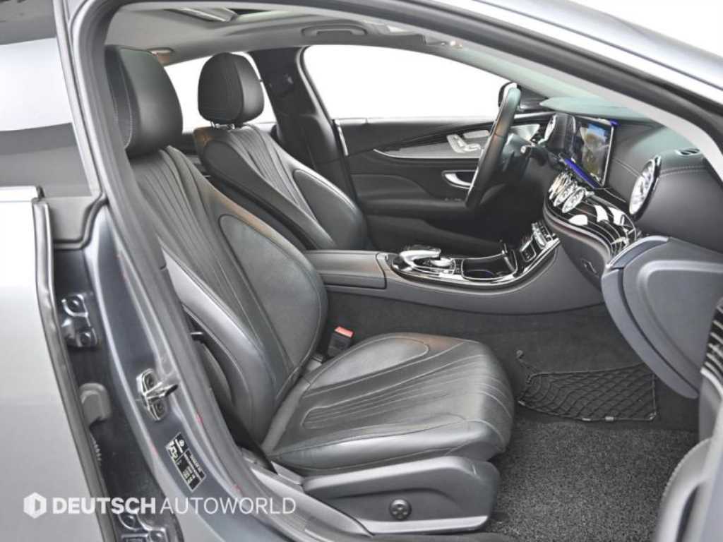 Mercedes Benz CLS Class - Vista 10