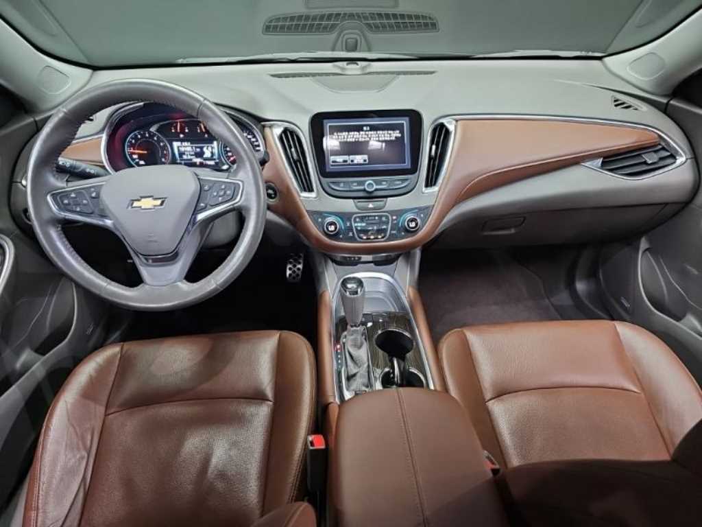 Chevrolet Malibu - Vista 5