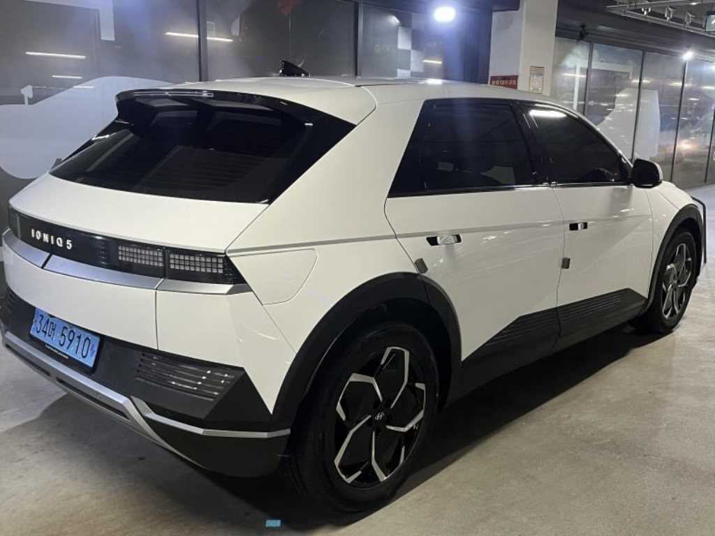 HYUNDAI Ioniq 5 - Vista 4
