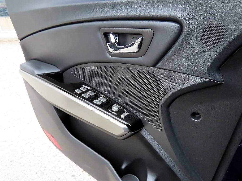 Ssangyong Tivoli - Vista 11