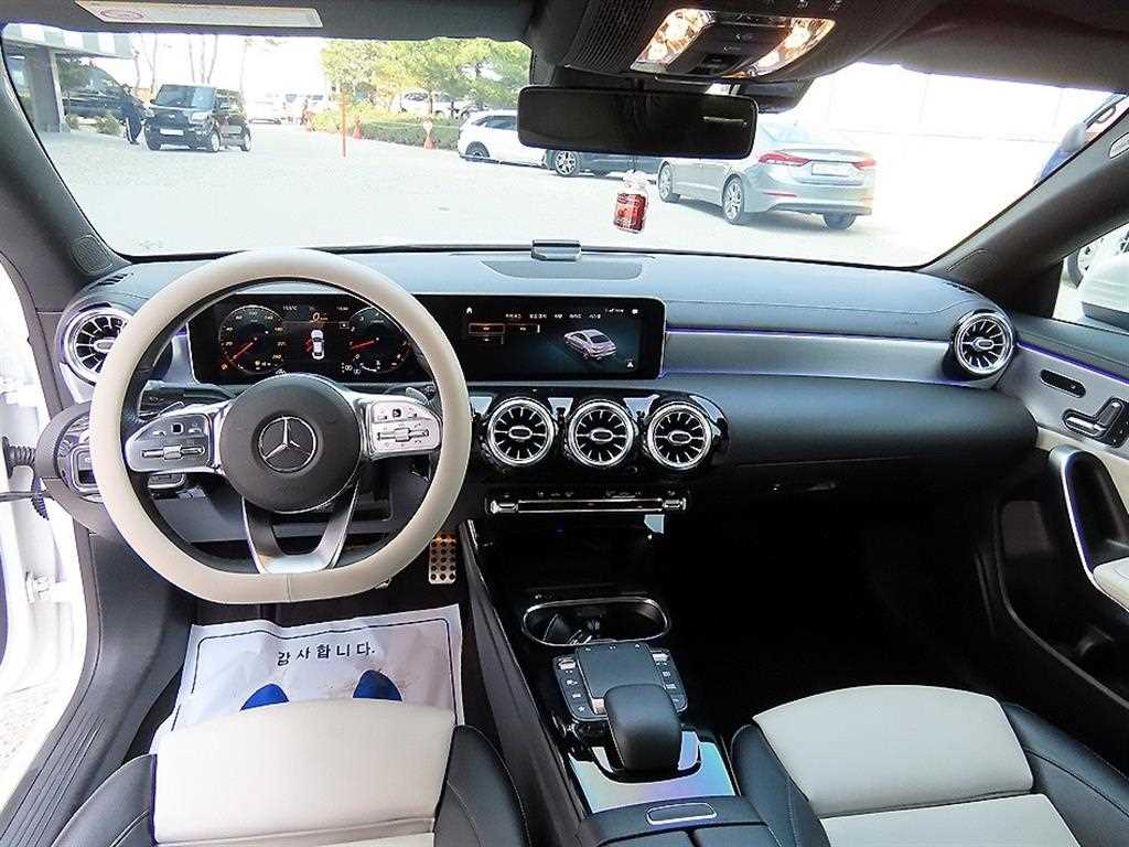 Mercedes Benz CLA Class - Vista 8
