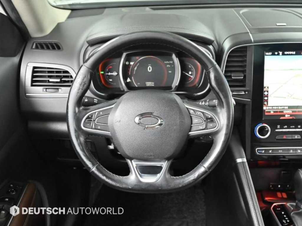 SAMSUNG QM6 2017 Blanco - Importación desde Corea - HF Imports Iquique - Foto 13