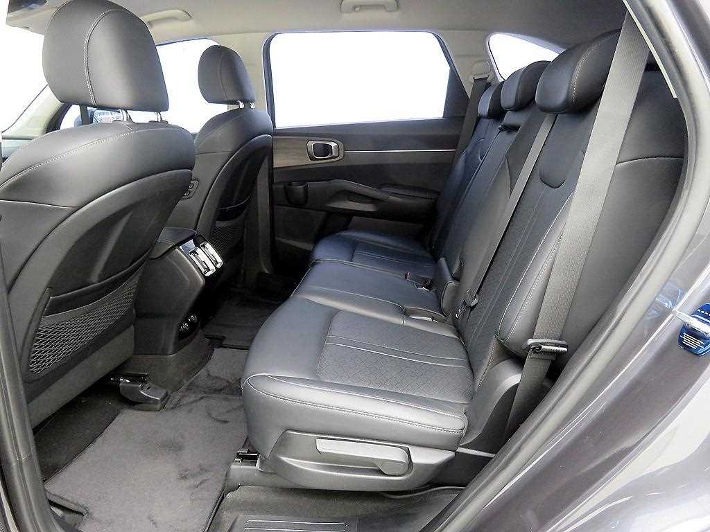 KIA Sorento - Vista 8
