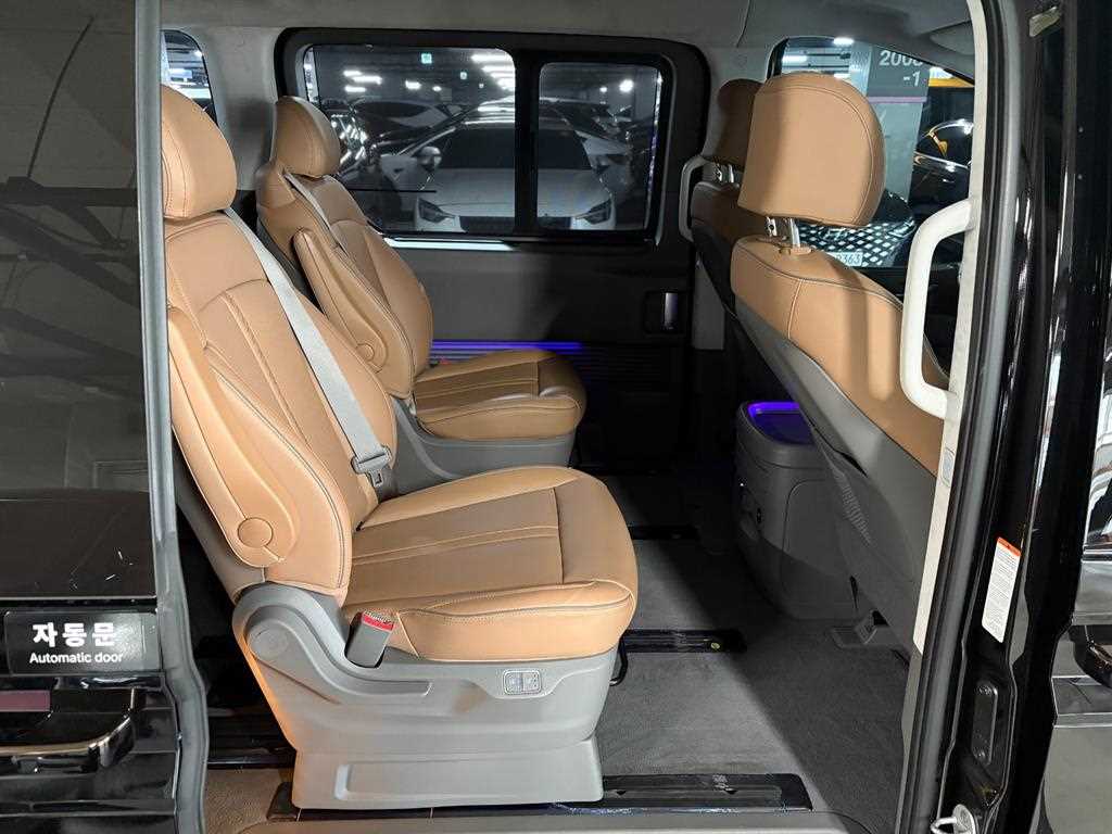 HYUNDAI Staria 2025 Negro - Importación desde Corea - HF Imports Iquique - Foto 15
