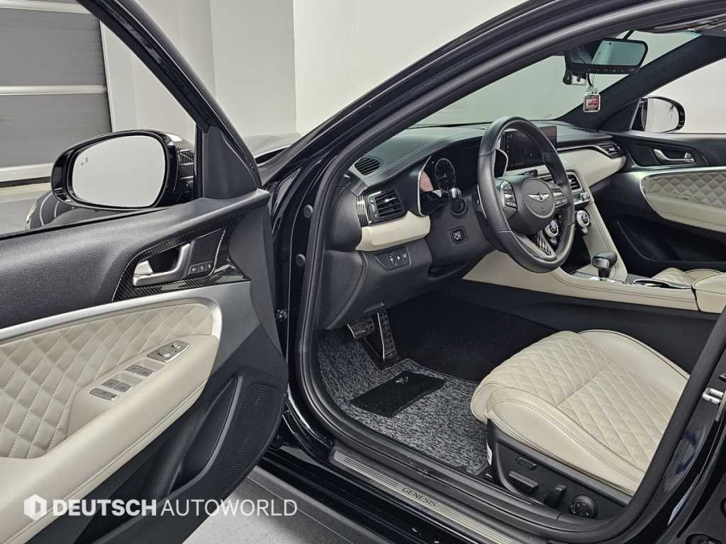 Genesis G70 - Vista 11