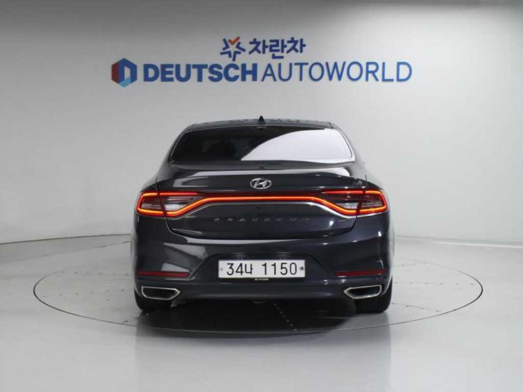 HYUNDAI Grandeur - Vista 4