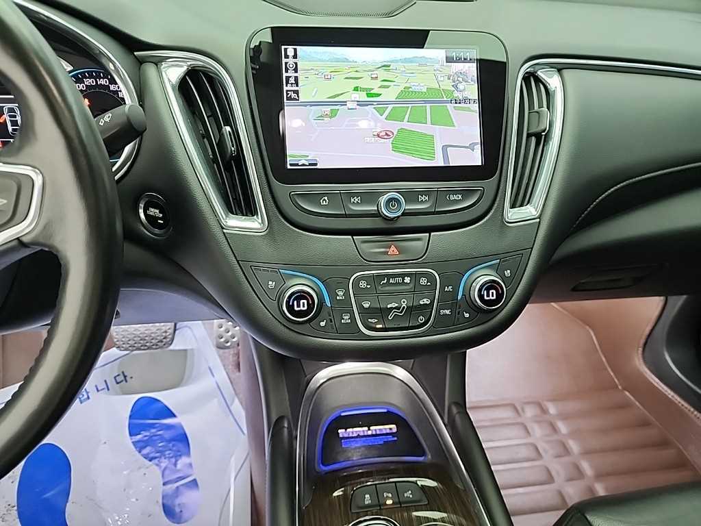 Chevrolet Malibu - Vista 10