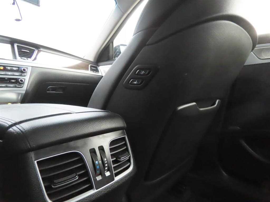 Genesis G80 - Vista 7