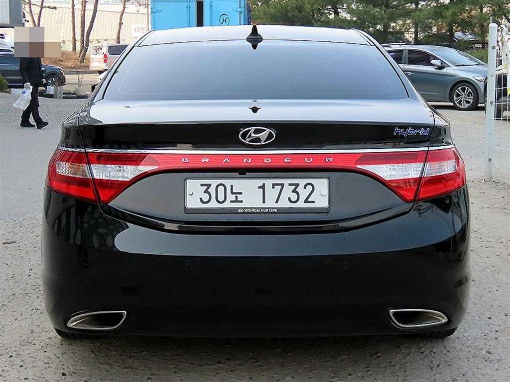 HYUNDAI Grandeur - Vista 4
