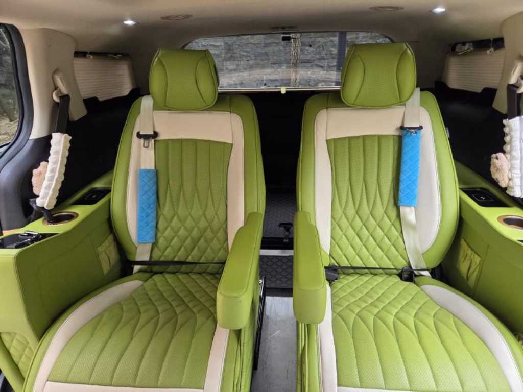 KIA Carnival - Vista 9