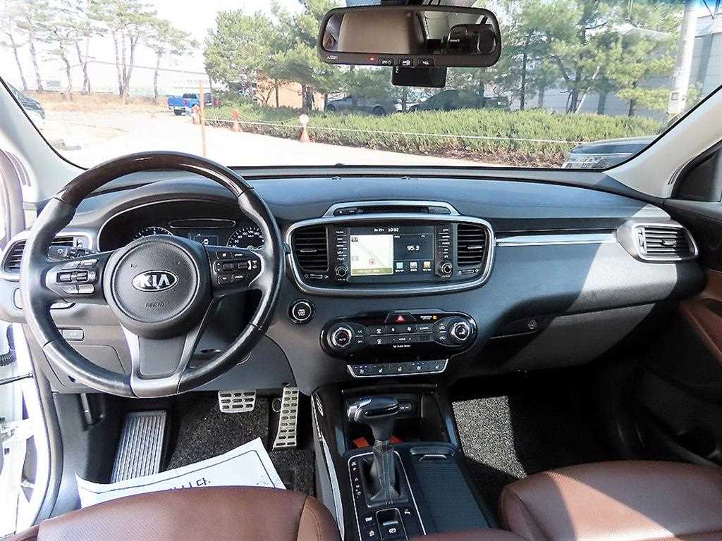 KIA Sorento - Vista 7