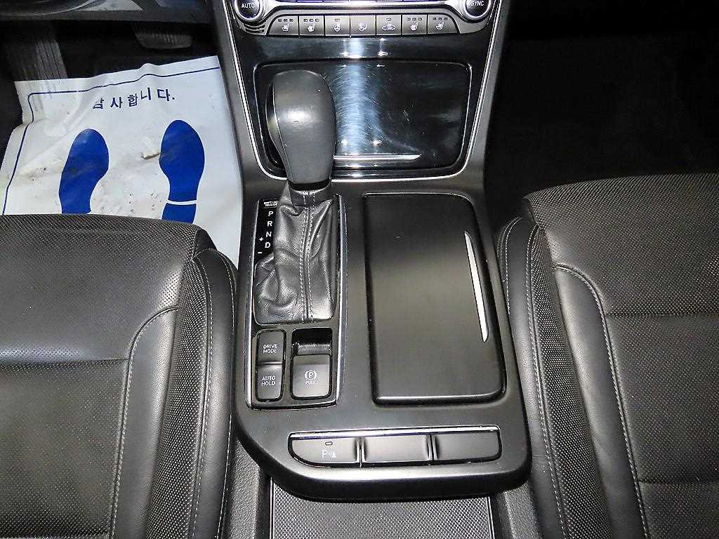 HYUNDAI Grandeur - Vista 12