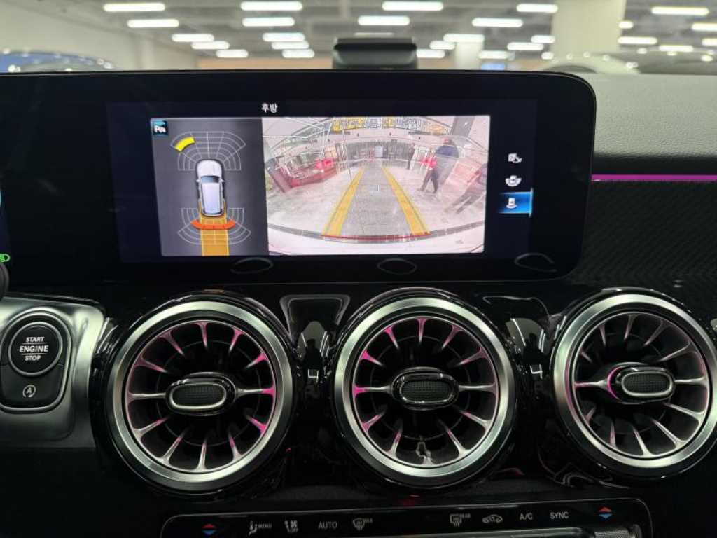 Mercedes Benz GLB Class - Vista 11