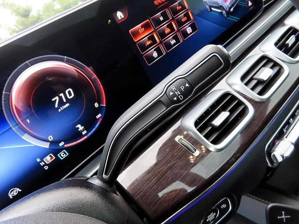 Mercedes Benz GLE Class - Vista 11