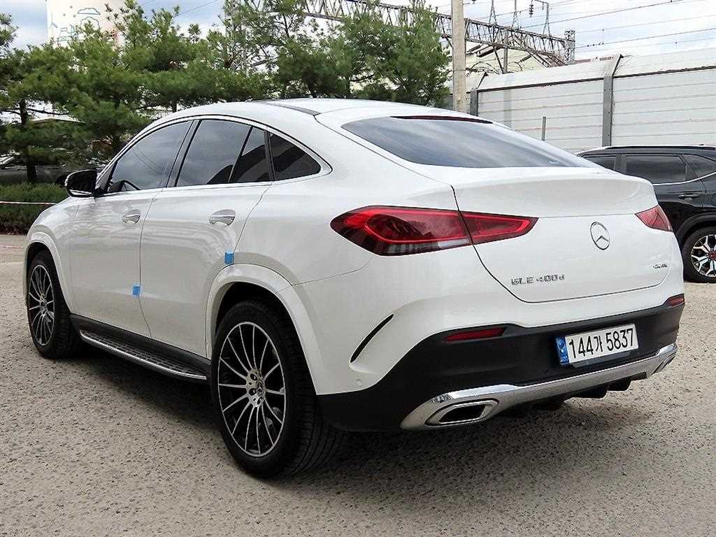 Mercedes Benz GLE Class - Vista 3