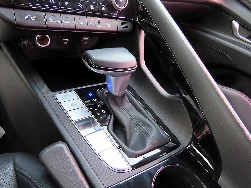 HYUNDAI Avante - Vista 10