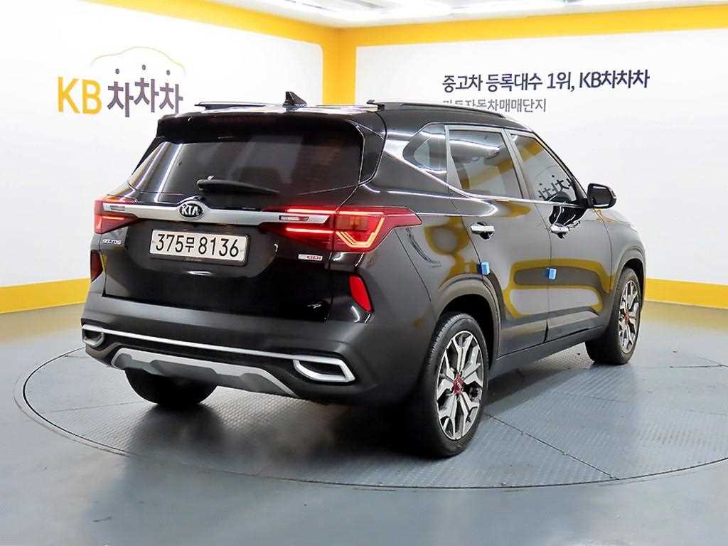 KIA Seltos - Vista 4