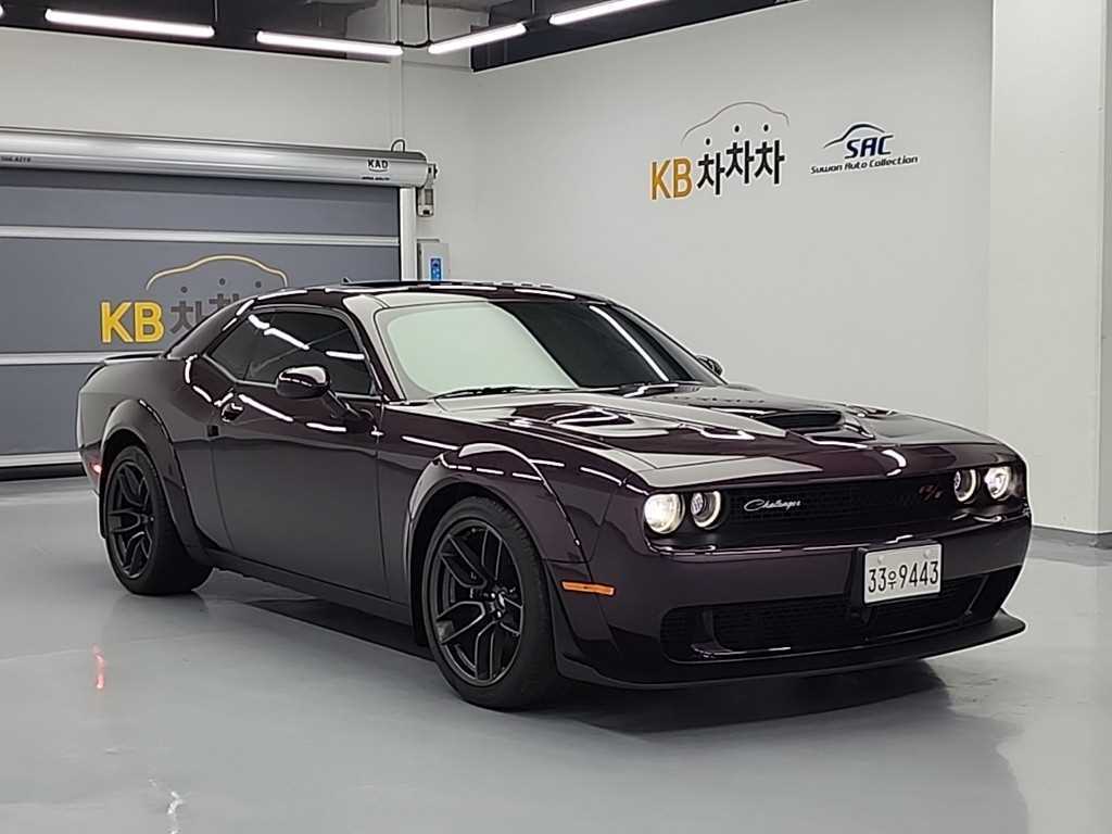 DODGE Challenger - Vista 4
