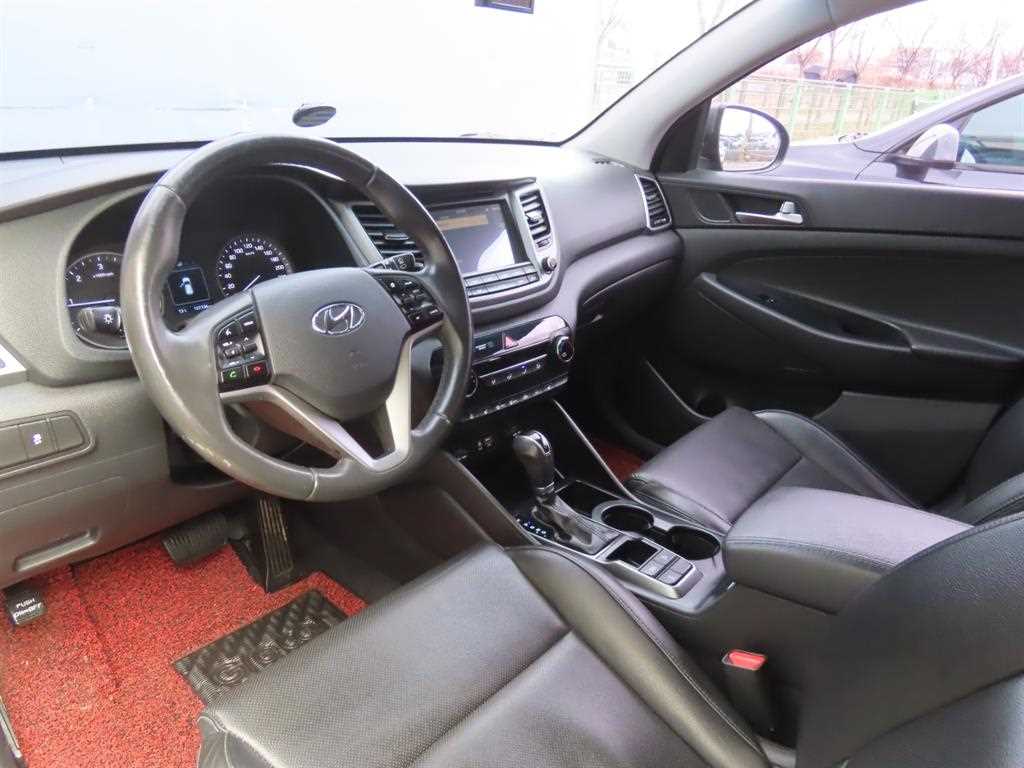 HYUNDAI Tucson 2017 Gris - Importación desde Corea - HF Imports Iquique - Foto 15