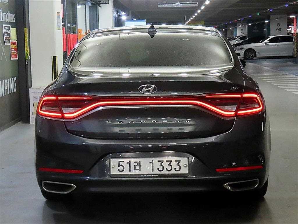 HYUNDAI Grandeur - Vista 5