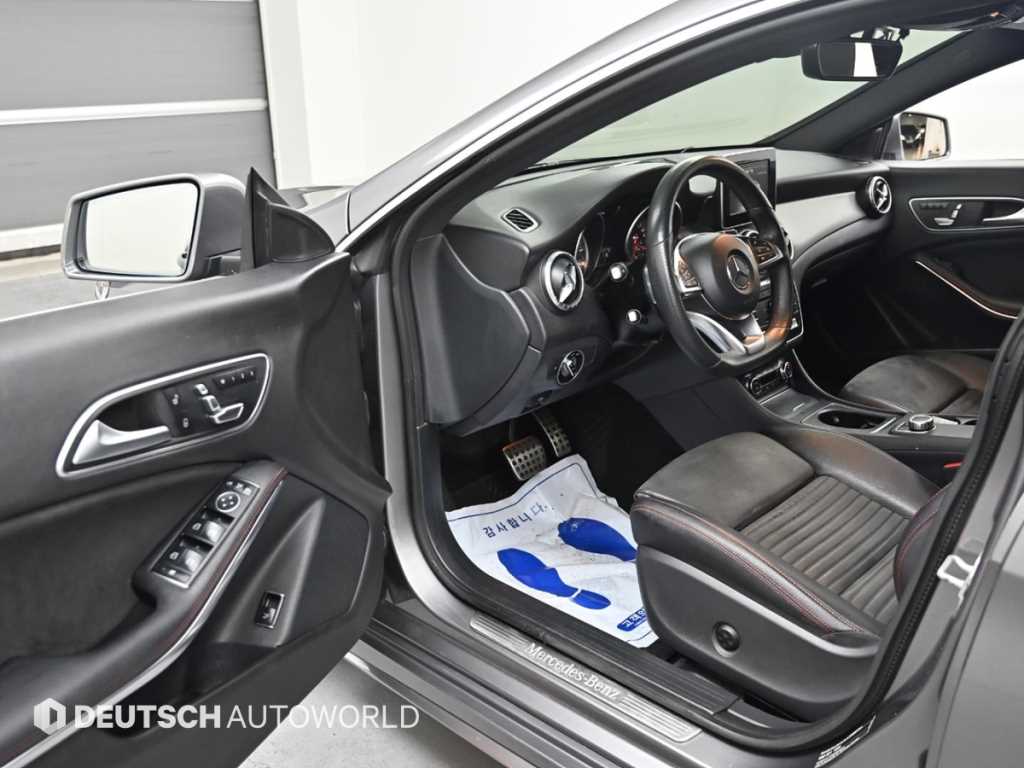 Mercedes Benz CLA Class - Vista 11