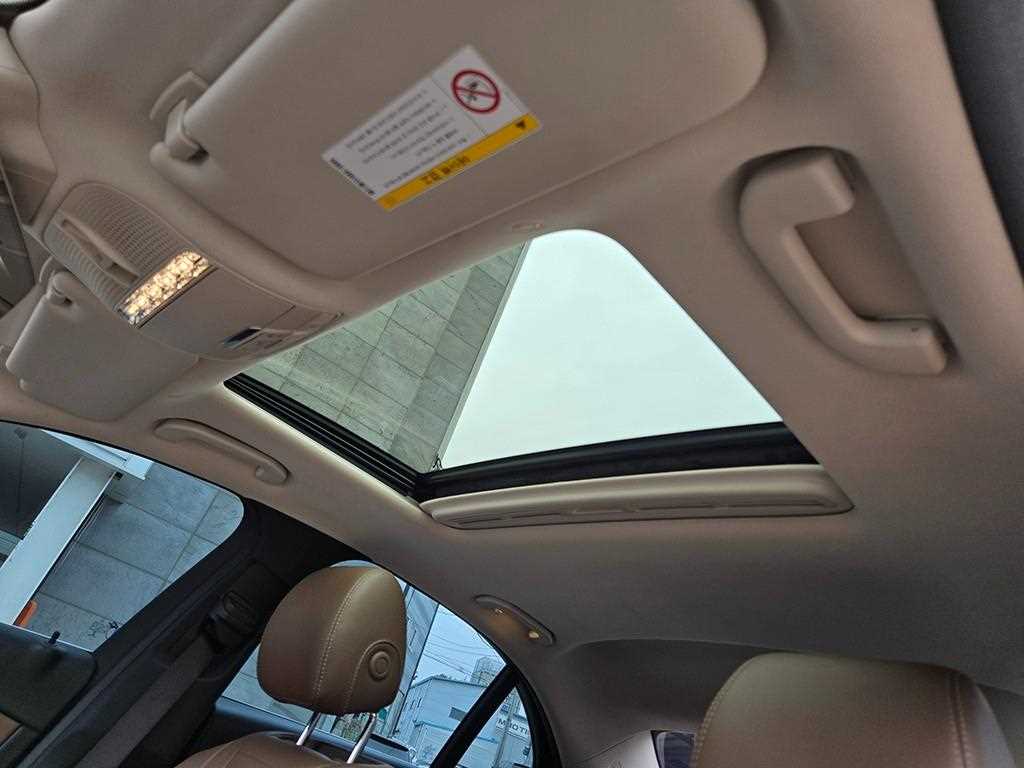 Mercedes Benz E class 2018 Blanco - Importación desde Corea - HF Imports Iquique - Foto 16