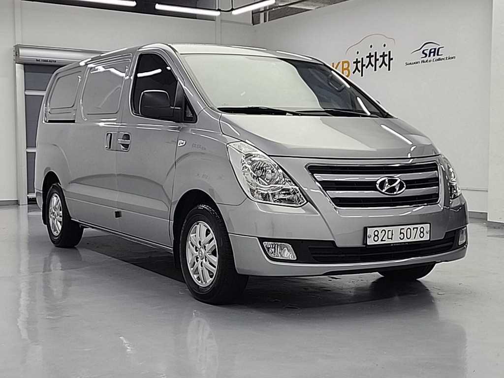 HYUNDAI Starex - Vista 4