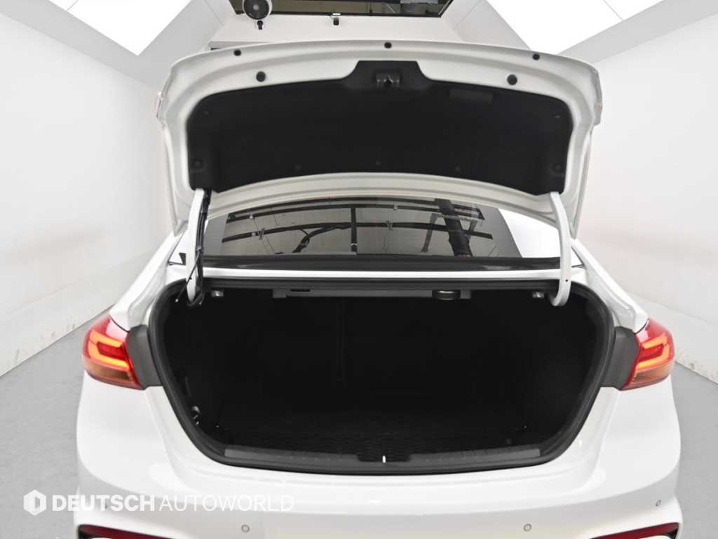 HYUNDAI Avante 2017 Blanco - Importación desde Corea - HF Imports Iquique - Foto 19