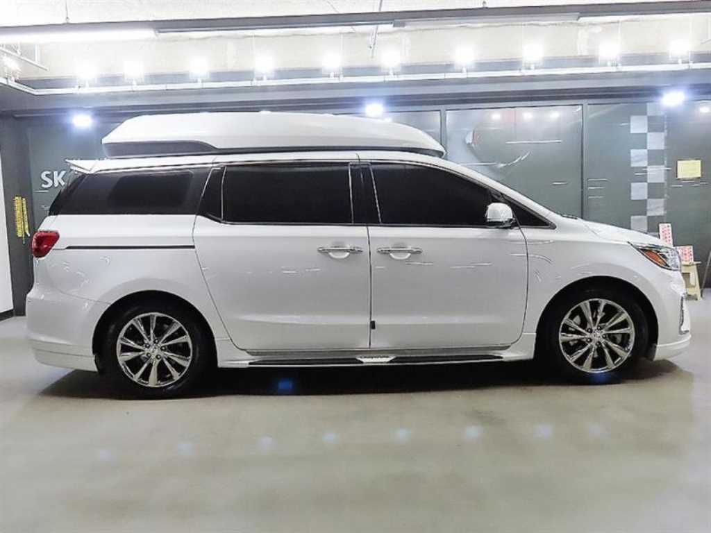 KIA Carnival - Vista 3
