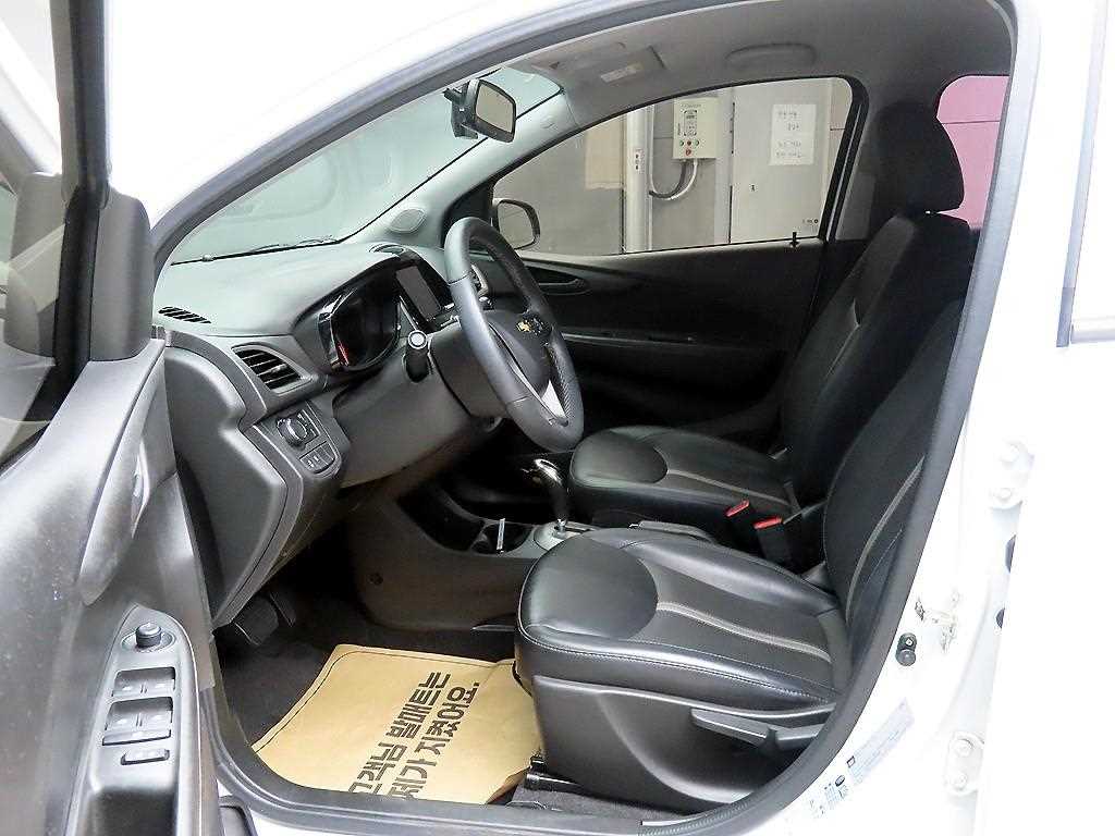 Chevrolet Spark - Vista 5