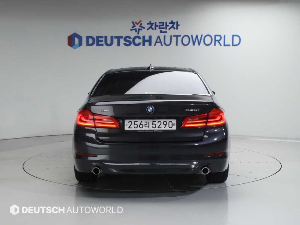 BMW 5 Series - Vista 4