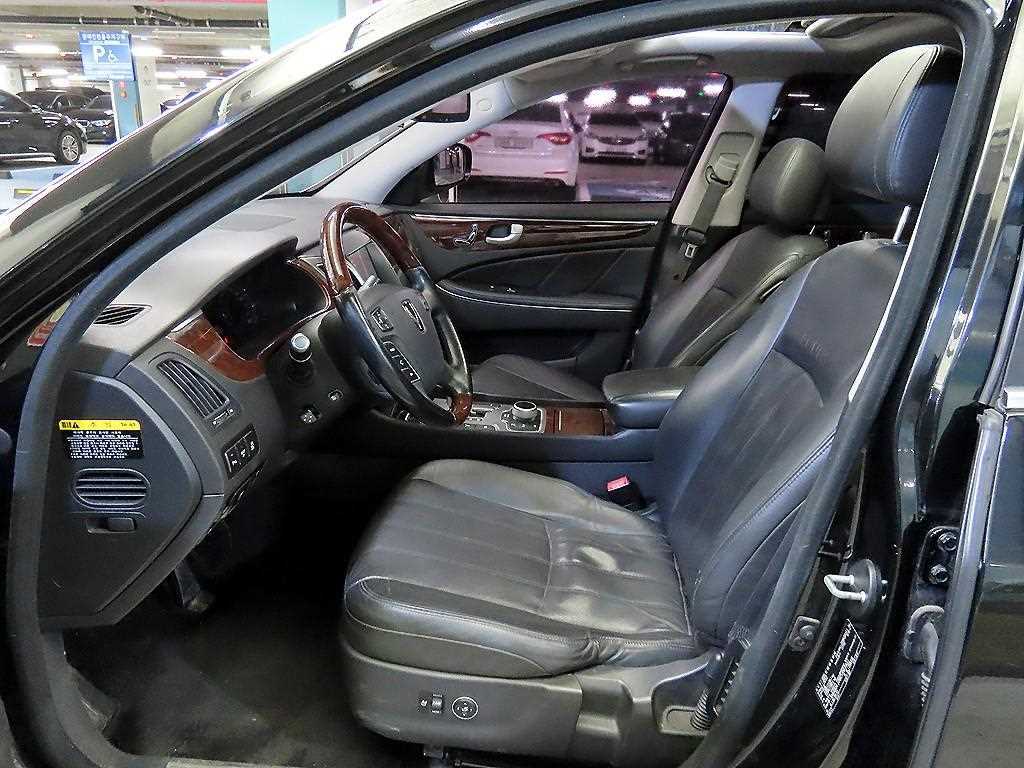 HYUNDAI Equus - Vista 6