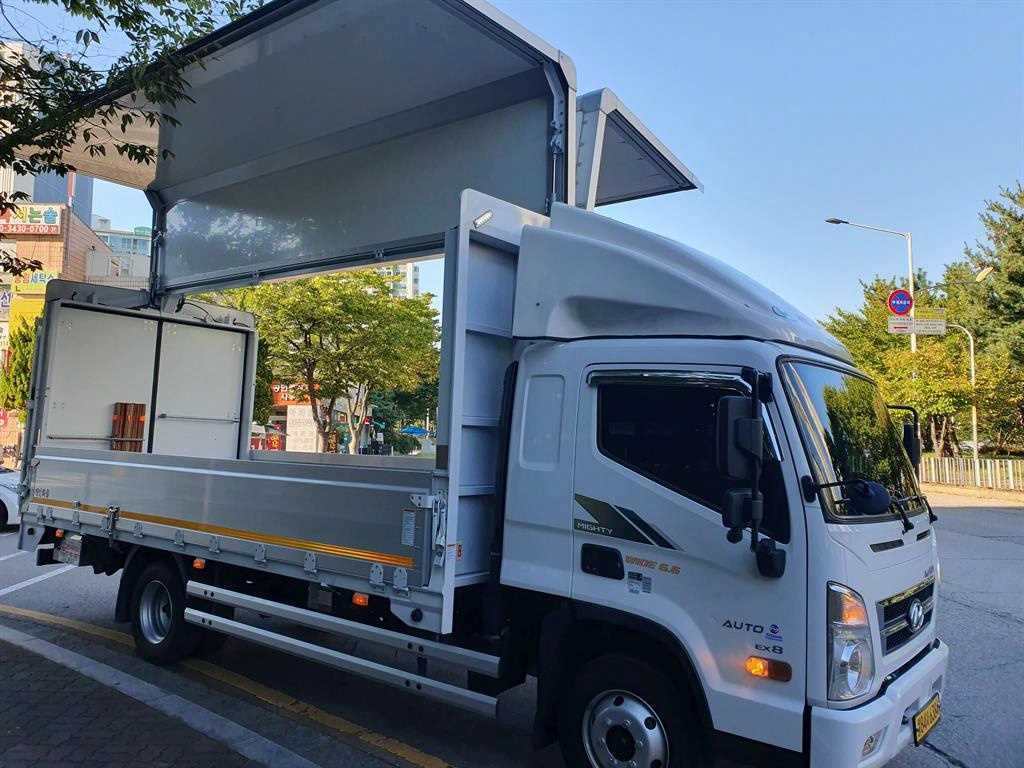 medium and large cargo truck - Vista 4