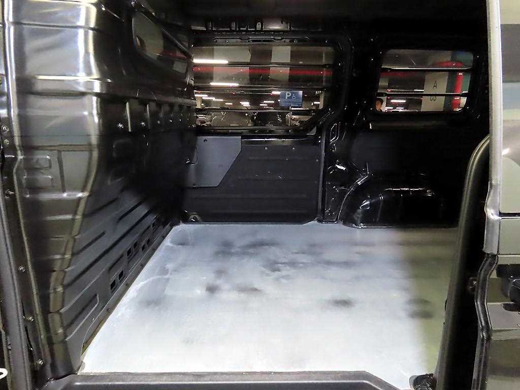 HYUNDAI Staria - Vista 7