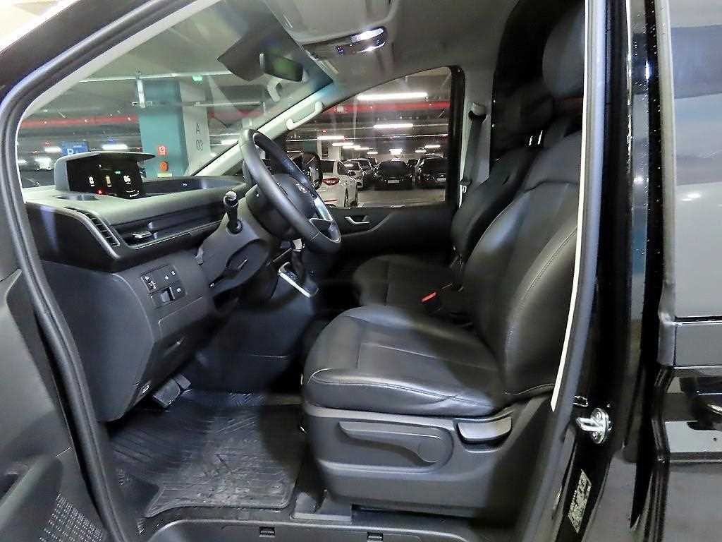 HYUNDAI Staria - Vista 6