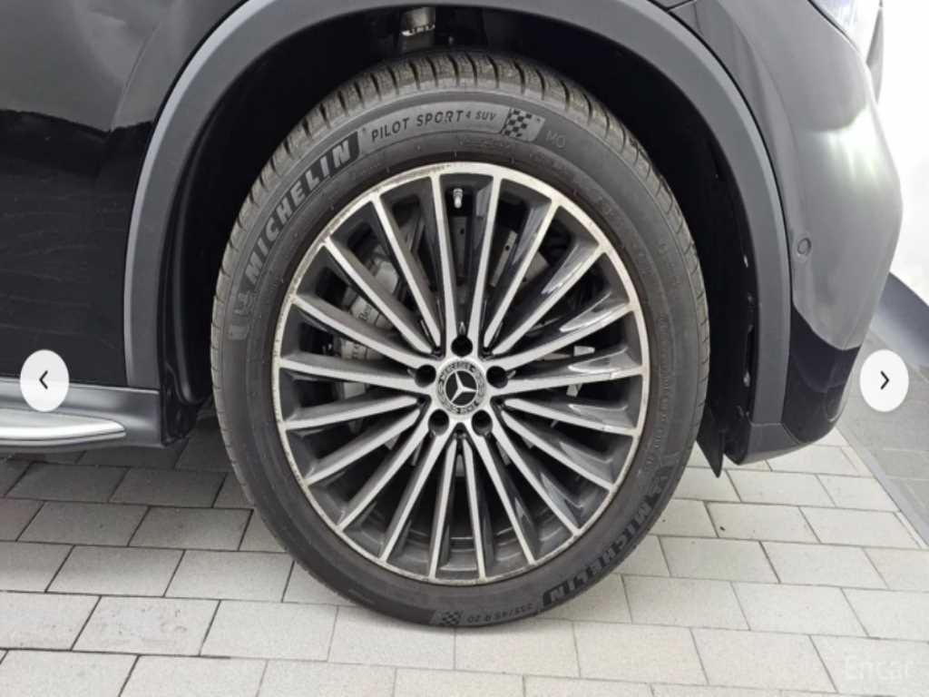 Mercedes Benz GLC Class - Vista 5