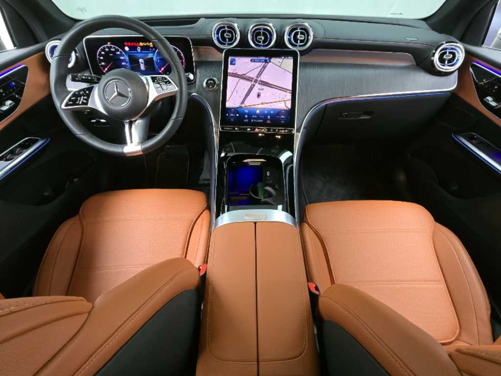 Mercedes Benz GLC Class - Vista 7