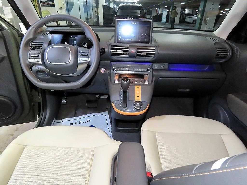 HYUNDAI Casper - Vista 10