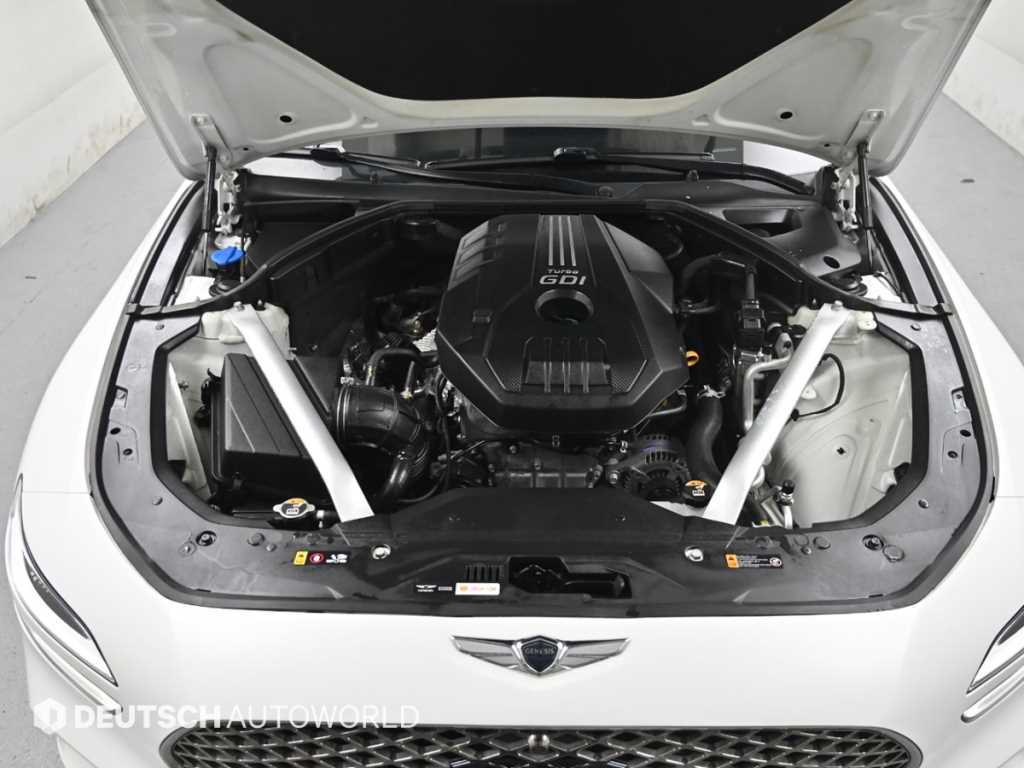 Genesis G70 - Vista 6